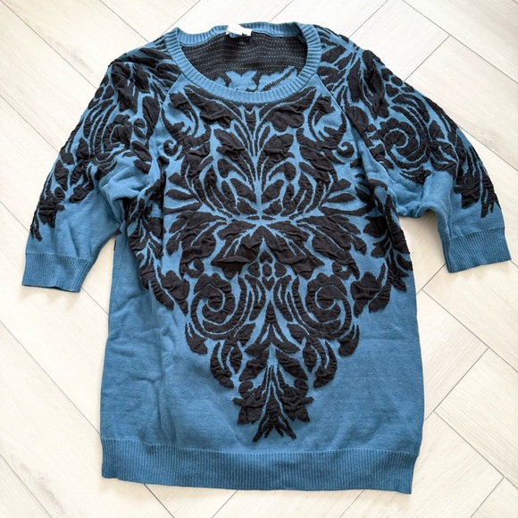 👚 URBAN OUTFITTERS GLAMOROUS FILIGREE SWEATER - Picture 1 of 5